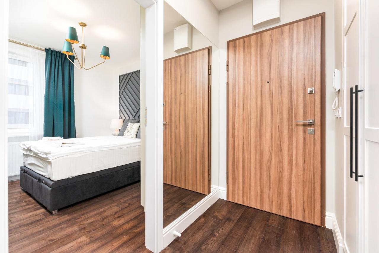 Fort Wola 12A By Homeprime Warszawa Exteriör bild